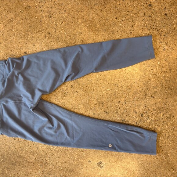 Oasis Blue Wunder Train High-Rise Tight 25" size 8 - Picture 4 of 5